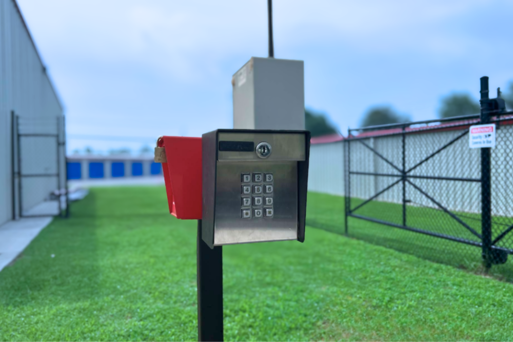 Self storage with code gate entry Trumann AR 72472